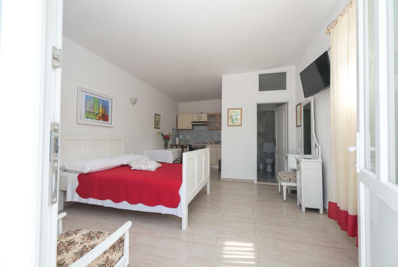 Apartments Coce Trogir Exterior foto